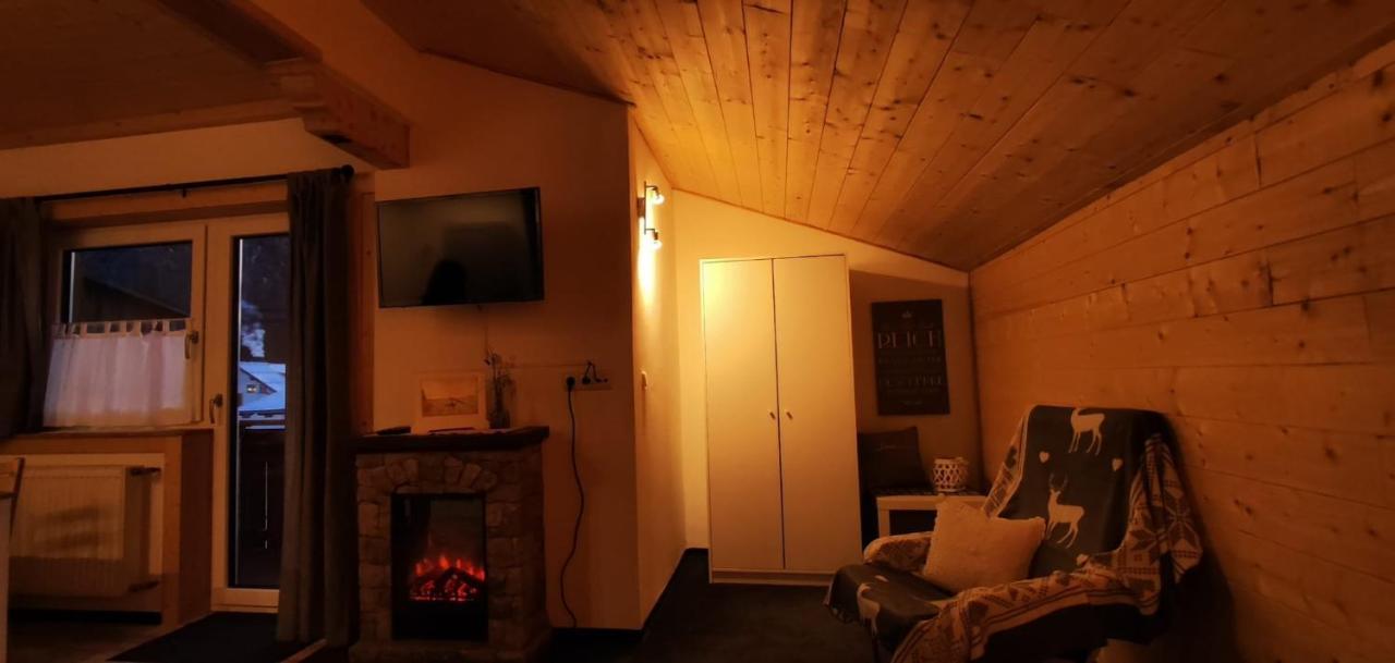 Ferienhaus Lechtaler Alpen Bach  Bagian luar foto