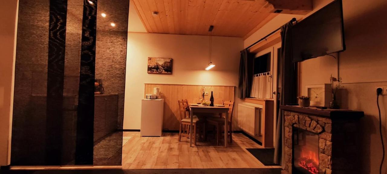 Ferienhaus Lechtaler Alpen Bach  Bagian luar foto