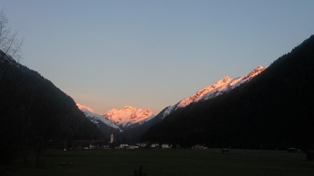 Ferienhaus Lechtaler Alpen Bach  Bagian luar foto