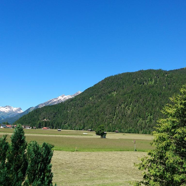 Ferienhaus Lechtaler Alpen Bach  Bagian luar foto