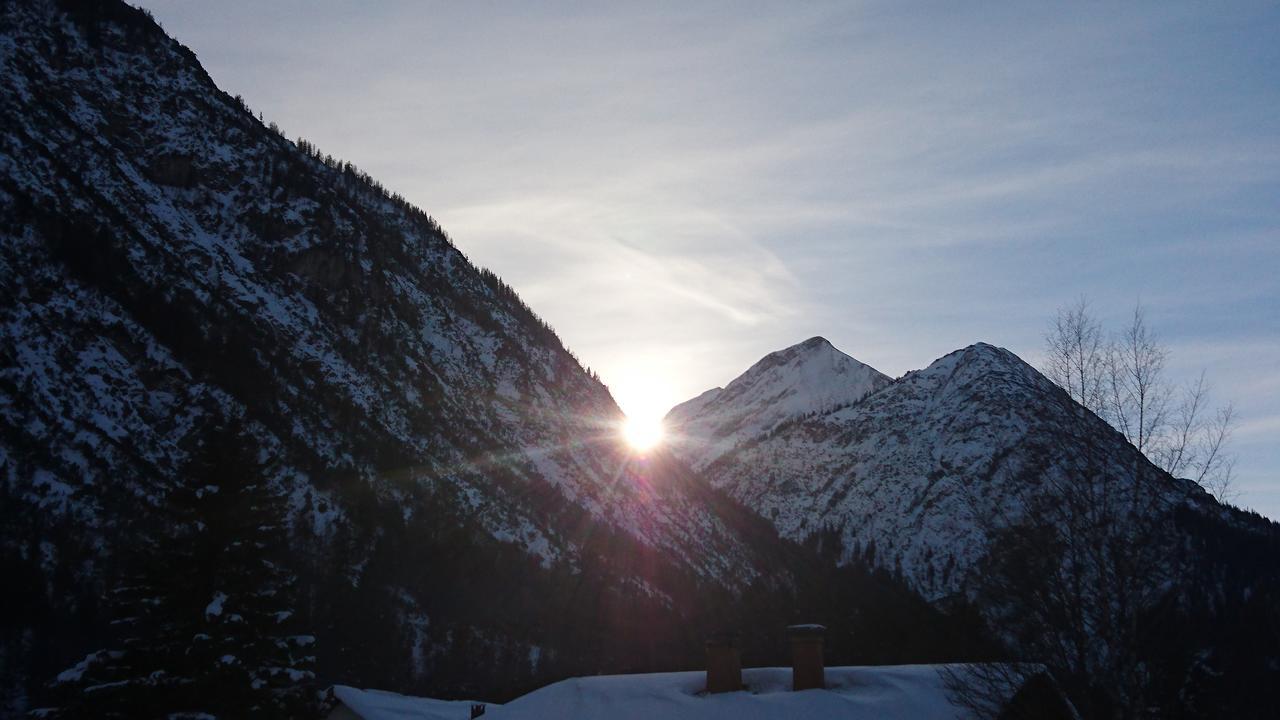 Ferienhaus Lechtaler Alpen Bach  Bagian luar foto